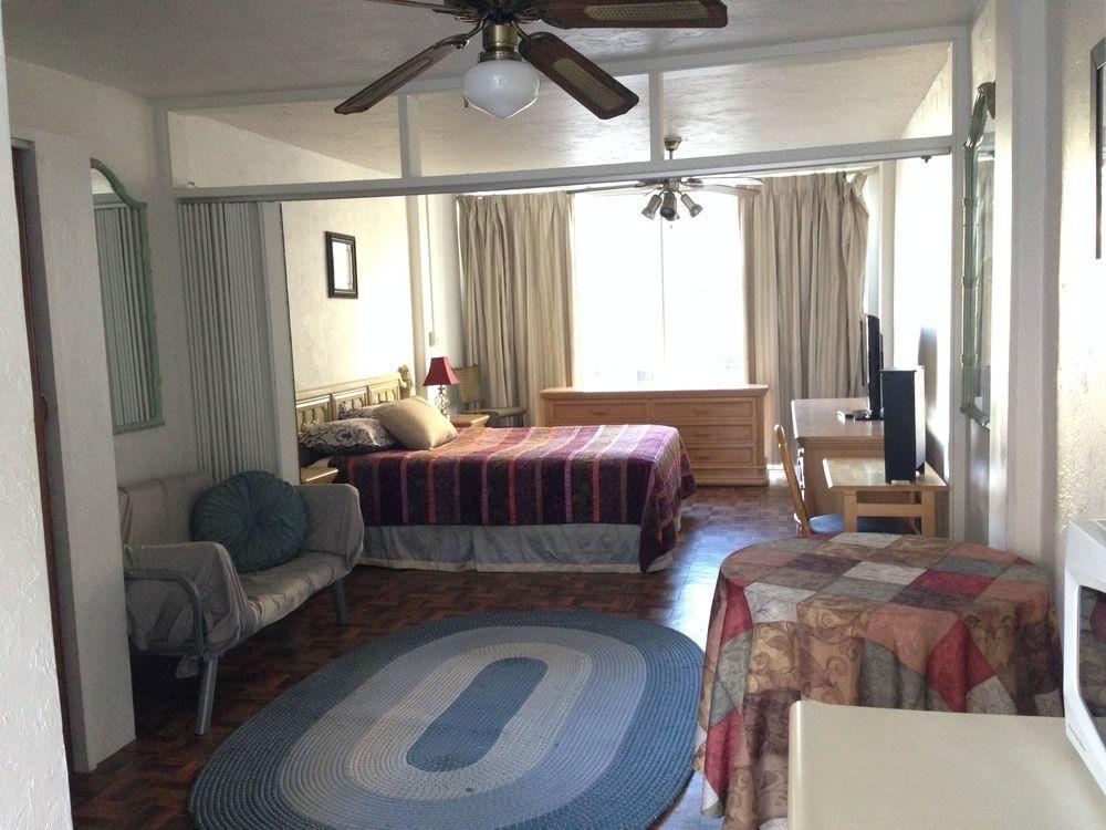 Hawaiian Ebbtide Hotel Exterior photo