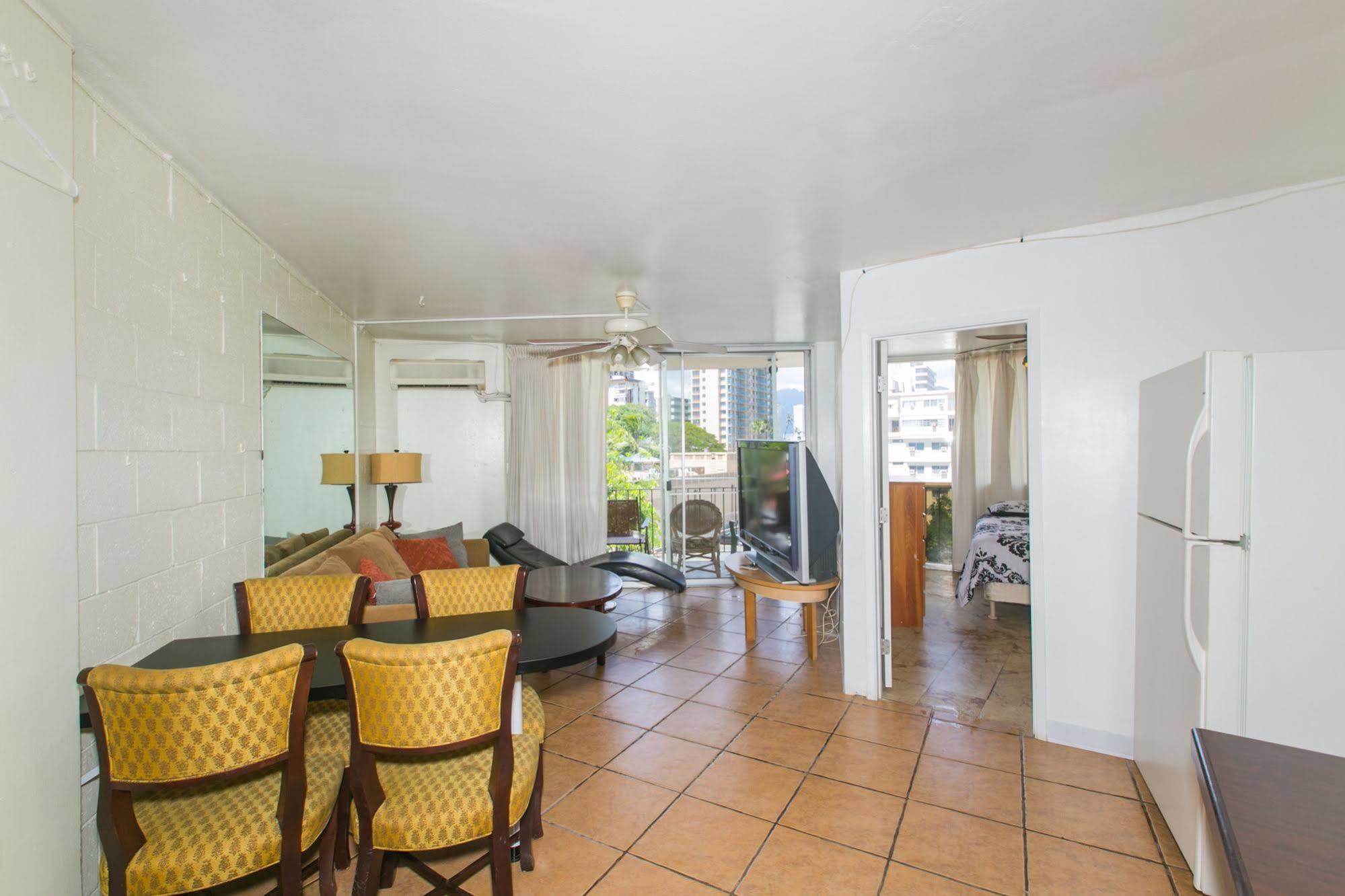 Hawaiian Ebbtide Hotel Exterior photo